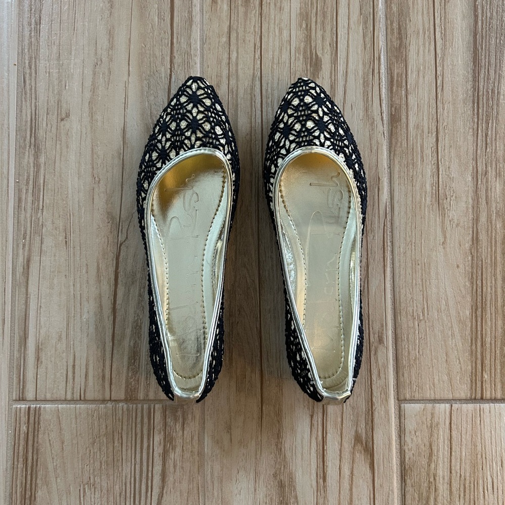 Modern Rush Jesibel gold black studded flats NIB Size 6